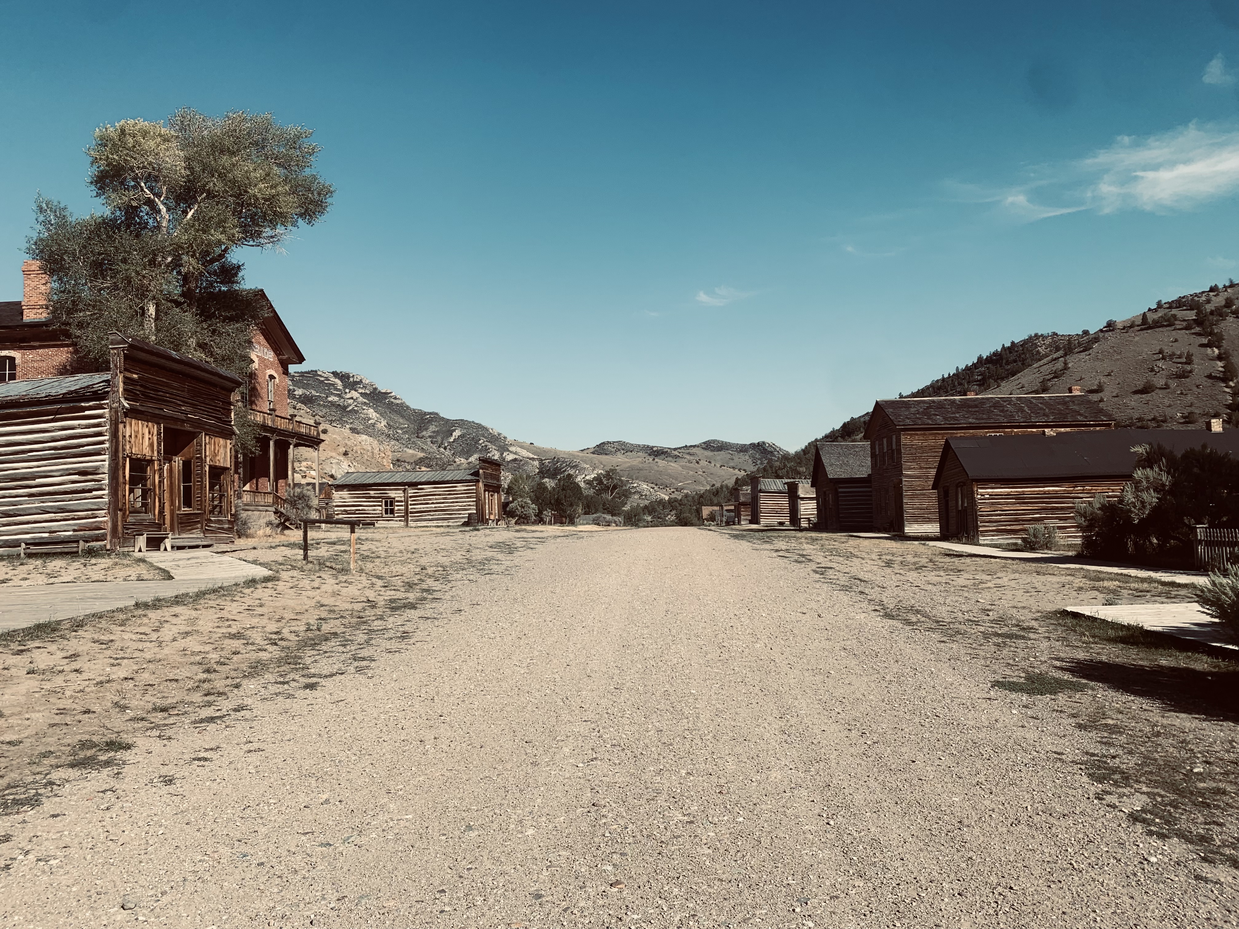 great divide bike trail - bannack state park 